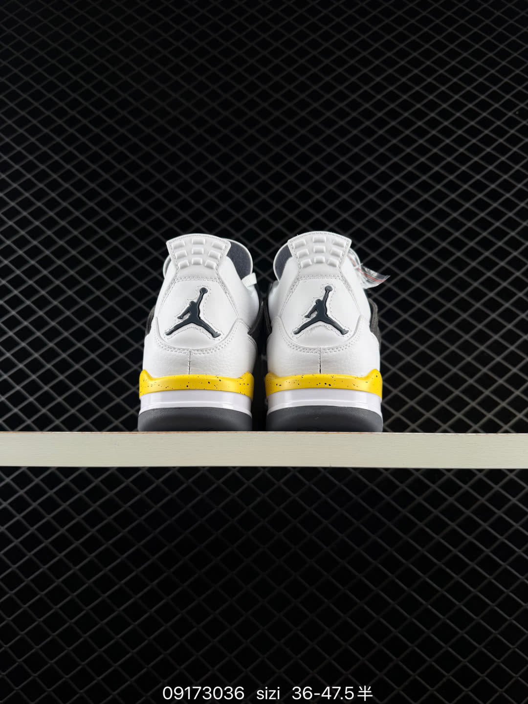 Nike Air Jordan 4 Retro-lO2463-102